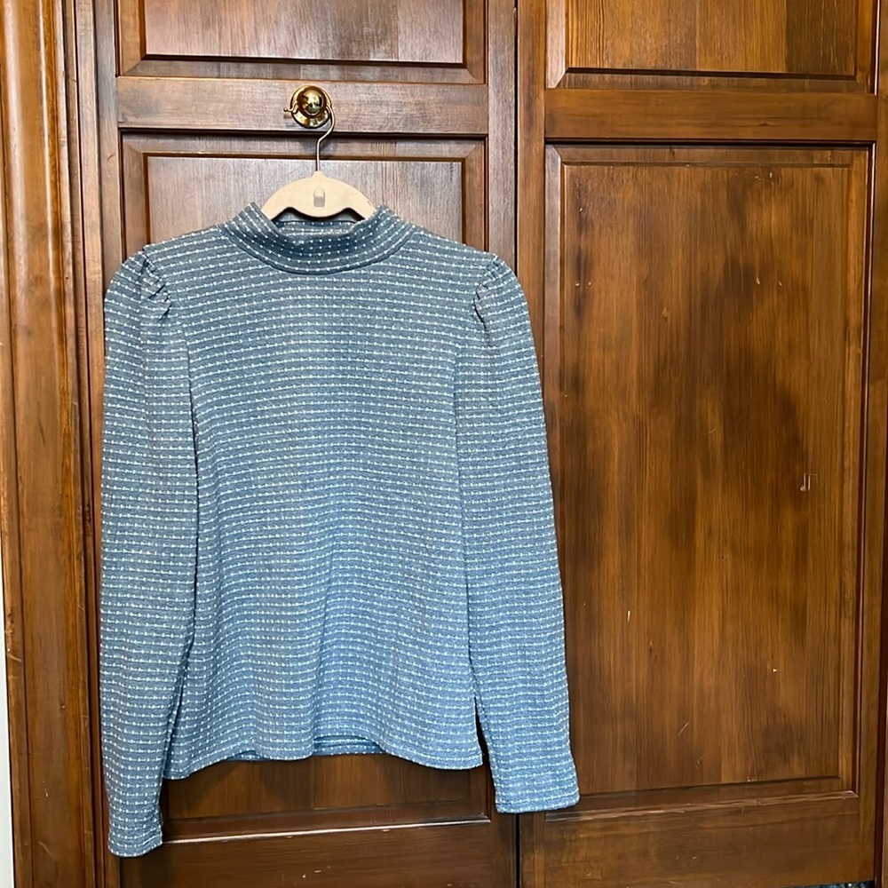 Madewell Top with puffed sleeve